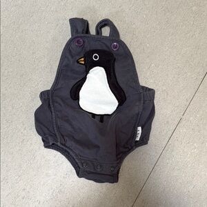 Hux Baby Gray Baby Romper with Penguin 3-6